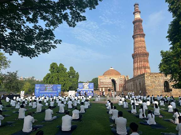 Yoga at Qutub Minar Yoga at Qutub Minar