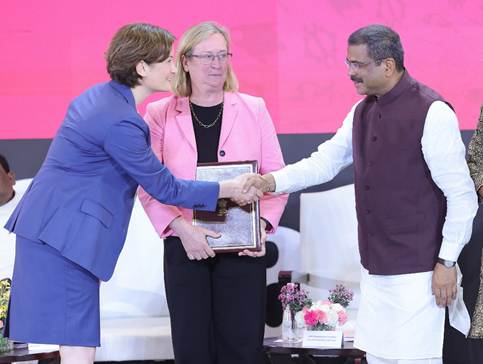 Shri Dharmendra Pradhan Shri Dharmendra Pradhan