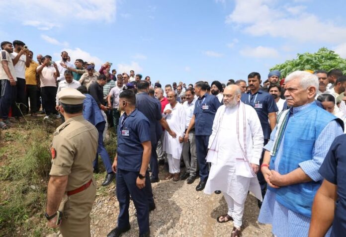 LG Sinha along with Union Home Minister Shri Amit Shah