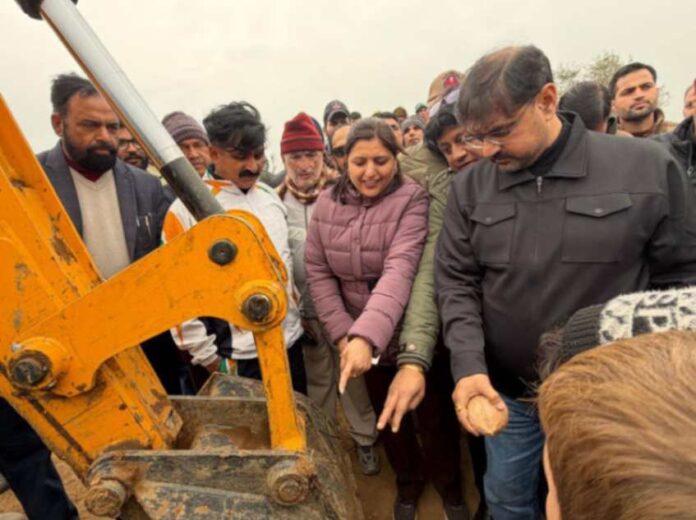 Minister Satish Sharma