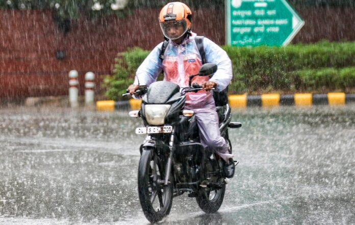 Heavy rain alert Delhi UP Heavy rain alert Delhi UP