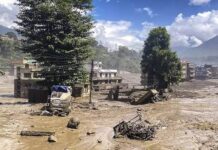 Nepal Floods: 290 Maharashtra Residents Confirmed Safe, 60 Tourists Still Untraceable 290 Maharashtra Residents Safe in Nepal