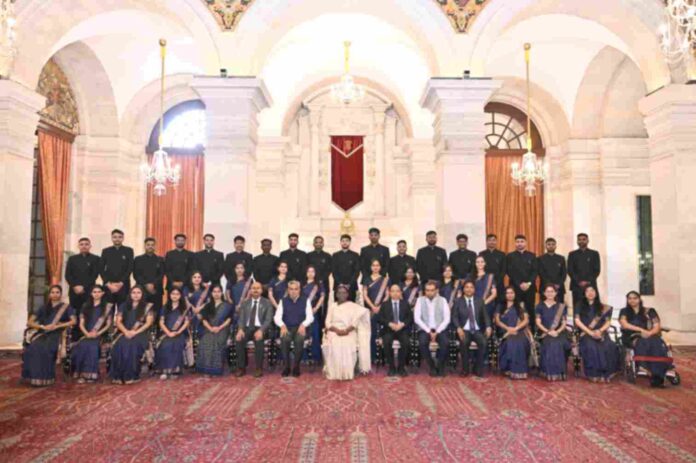 President Droupadi Murmu IIS officers