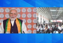 PM Modi Interacts with Seva Yatris, Emphasises Service as Guiding Principle PM Modi Seva Yatris Vadnagar Varanasi